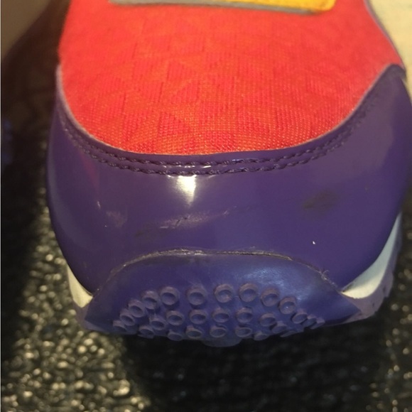 RARE Multi-Colored Reebok Classics Patent Leather Youth Size 5 - Picture 2 of 12